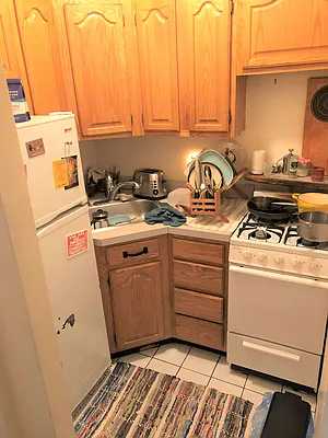 Rented by ZealEstate Group Inc | media 28