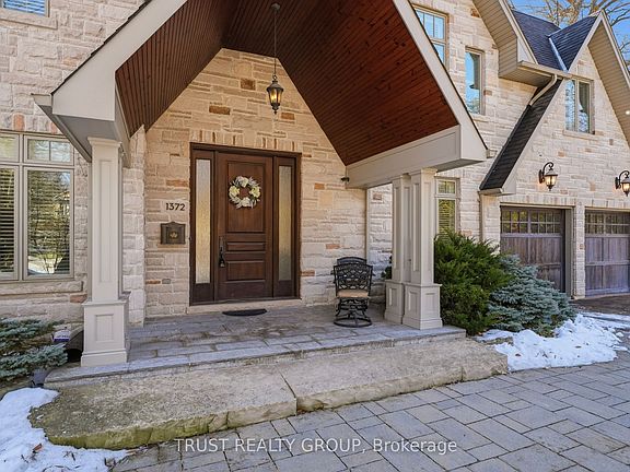 2nd image of 1372 Duncan Rd