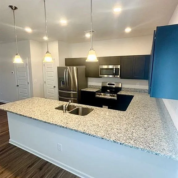 503 Alma St — Photo 2