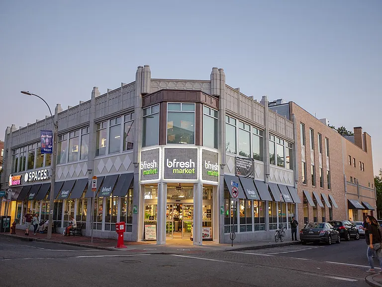 bfresh market is nearby for groceries
