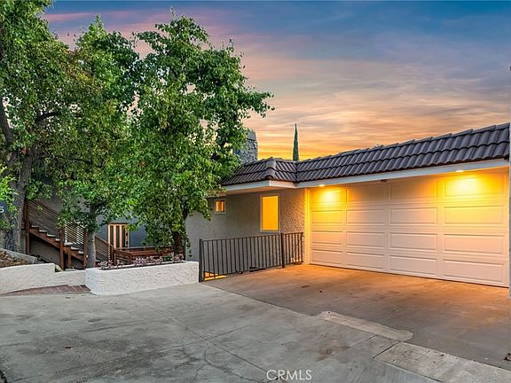 3rd image of 5215 Baza Ave