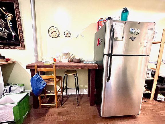 2nd image of 179 Russell St APT 2L