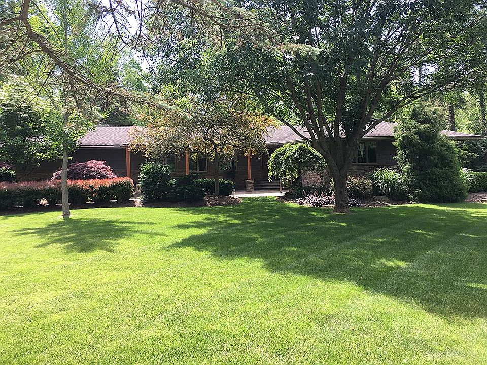 2nd image of 81 Harmony Hills Dr