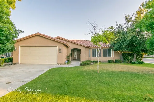 2213 Salvatore Ave photo 1