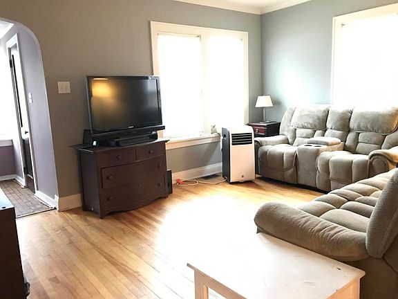 3rd image of 1015 Bingham Ave