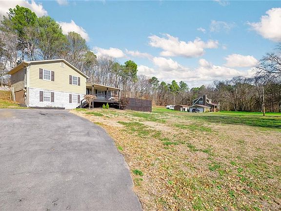 4th image of 3262 Poplar Springs Rd