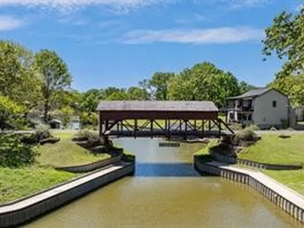 112 Pinnacle Club Dr, Mabank, TX 75156