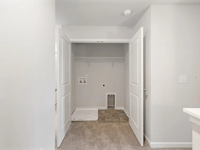 126 Mattie Ct — Photo 13