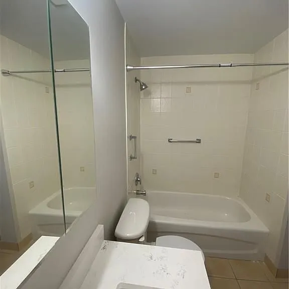 931 Wonderland Rd S #709 — Photo 20