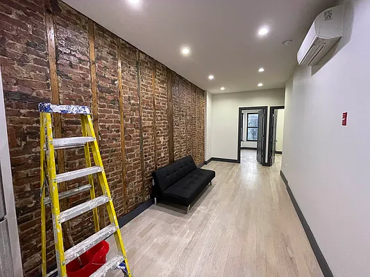Rented by Pear NYC LLC | media 41