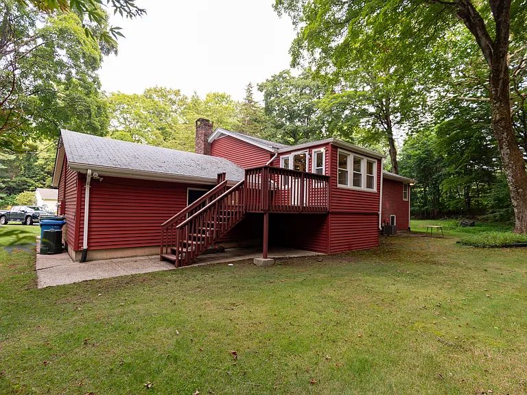 45 Renshaw Rd — Photo 3