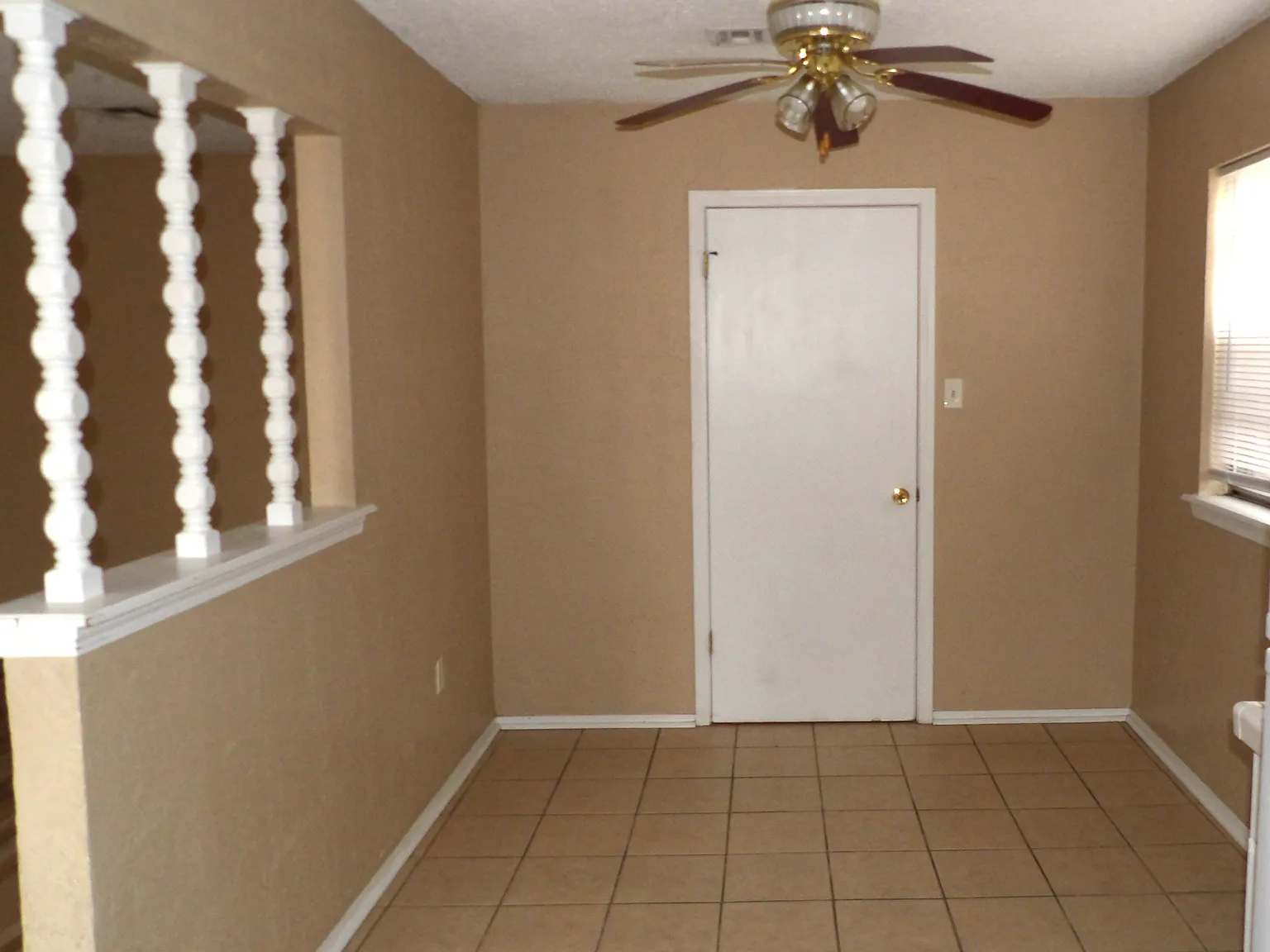 3 bed, 1208 sqft, $1,350 — Photo 4
