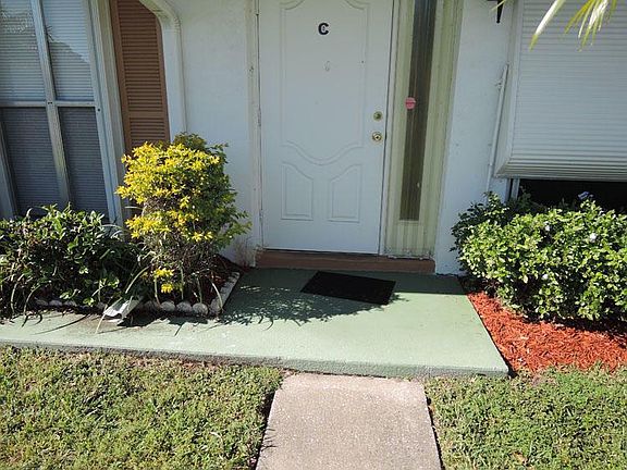 2nd image of 519 Crooked Lake Ln APT C