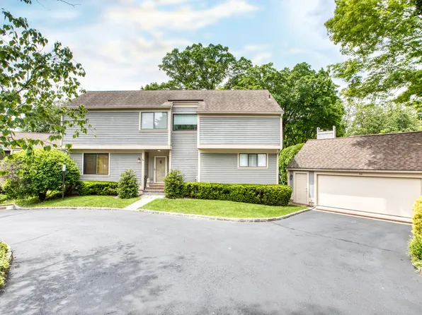 510 West Lyon Farm Drive #510, Greenwich, CT 06831