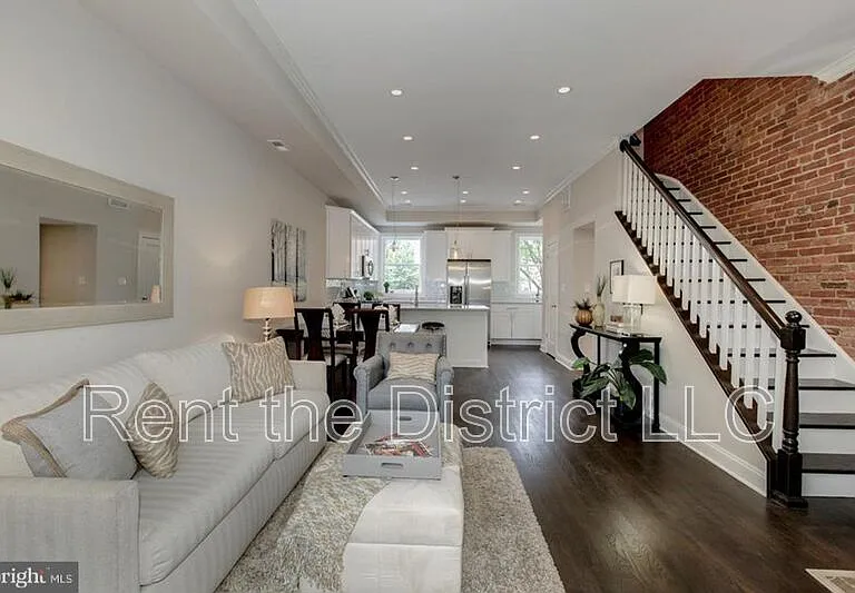 15 Q St NW #A — Photo 5