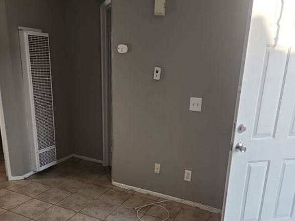 2nd image of 24133 Fir Ave #5