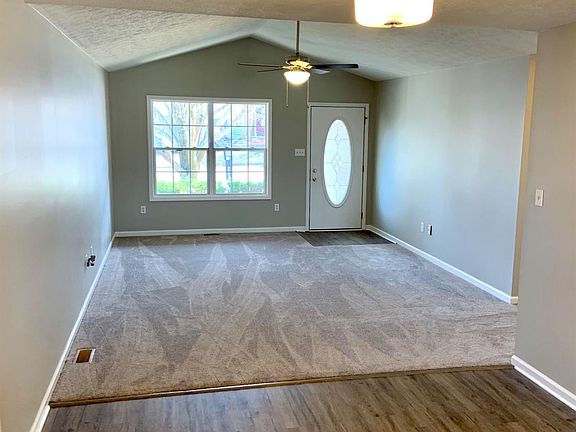 5th image of 214 Christopher Dr