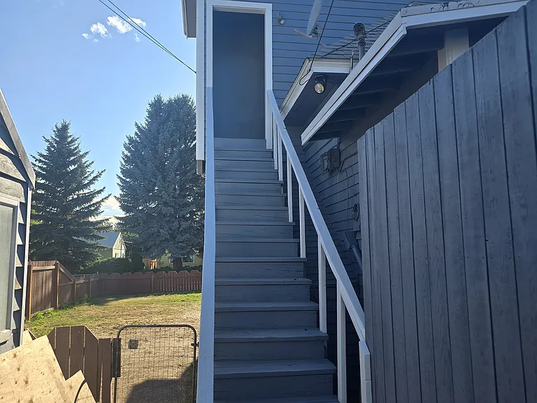 304 S Anderson St — Photo 2