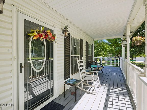 5th image of 137 Meadow Run