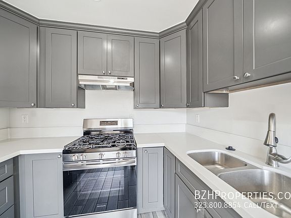 4th image of 941 1/2 N Sierra Bonita Ave #8