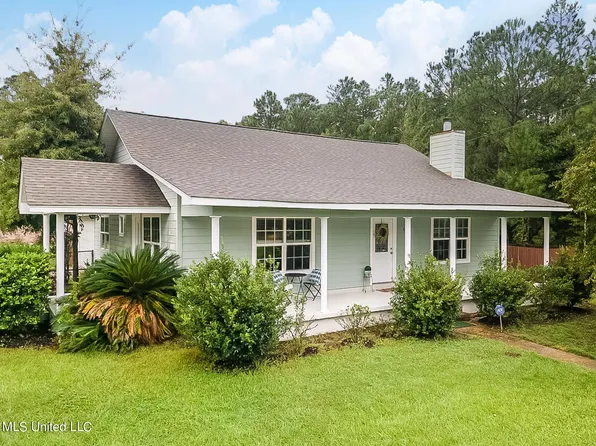 100 Fernwood Dr, Pass Christian, MS 39571