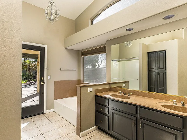 4363 E Lone Cactus Dr — Photo 10