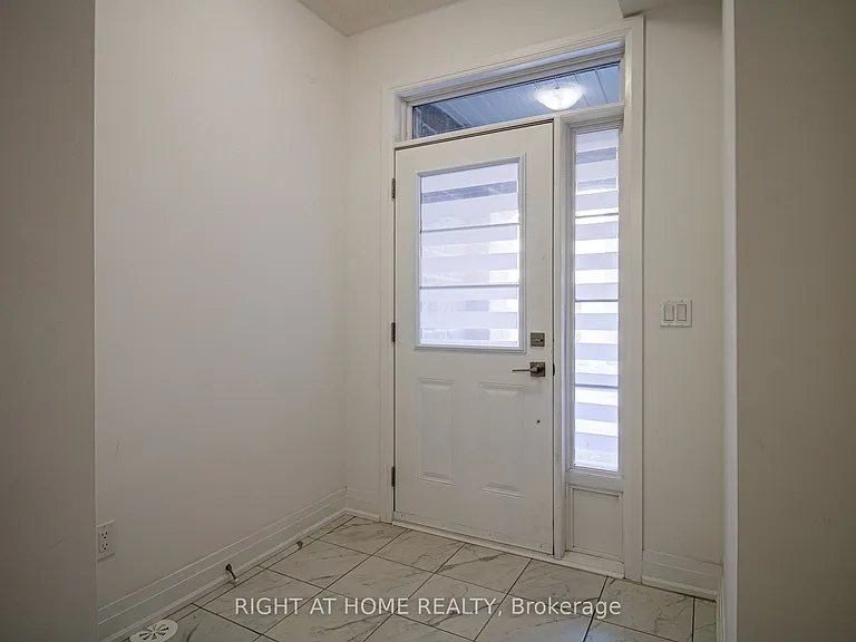 14 Waterside Way — Photo 3