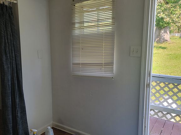 4th image of 3197 Fiery Run Rd #1