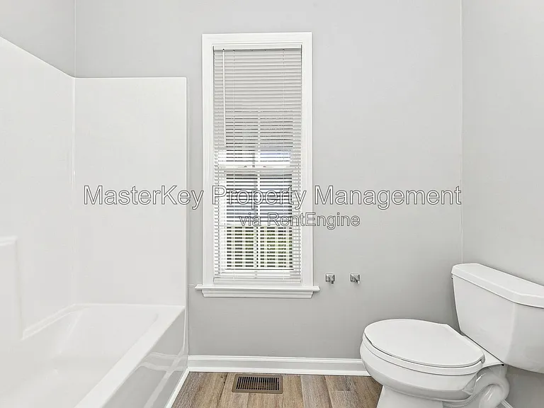 201 Harvester Dr — Photo 23
