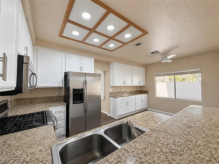 1436 Country Hollow Dr — Photo 10