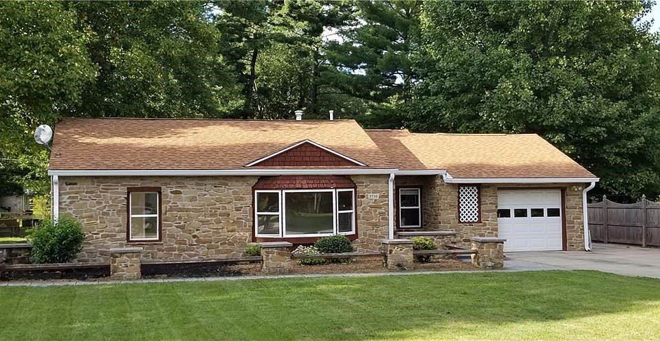 Look at the awesome curb appeal of this beautiful home........