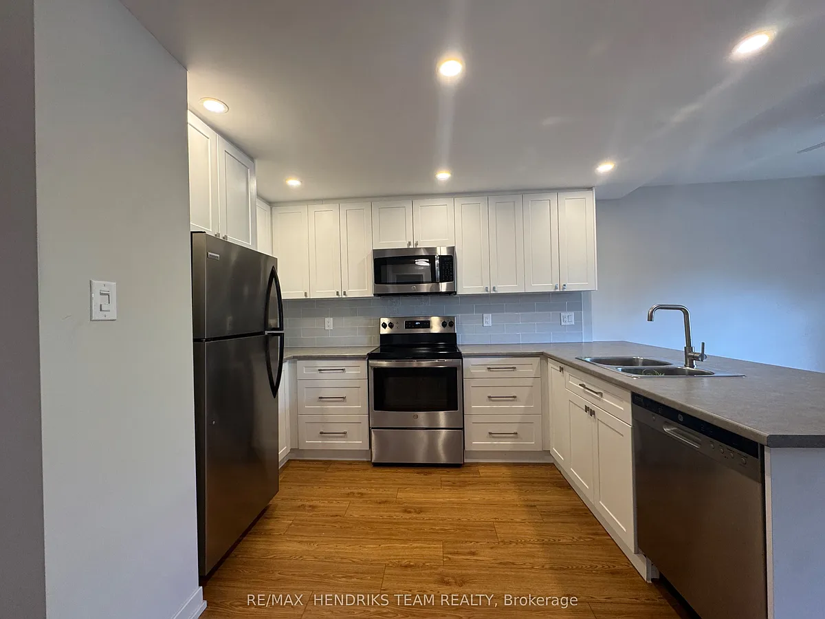 Building Photo - 158 Fitch St #313