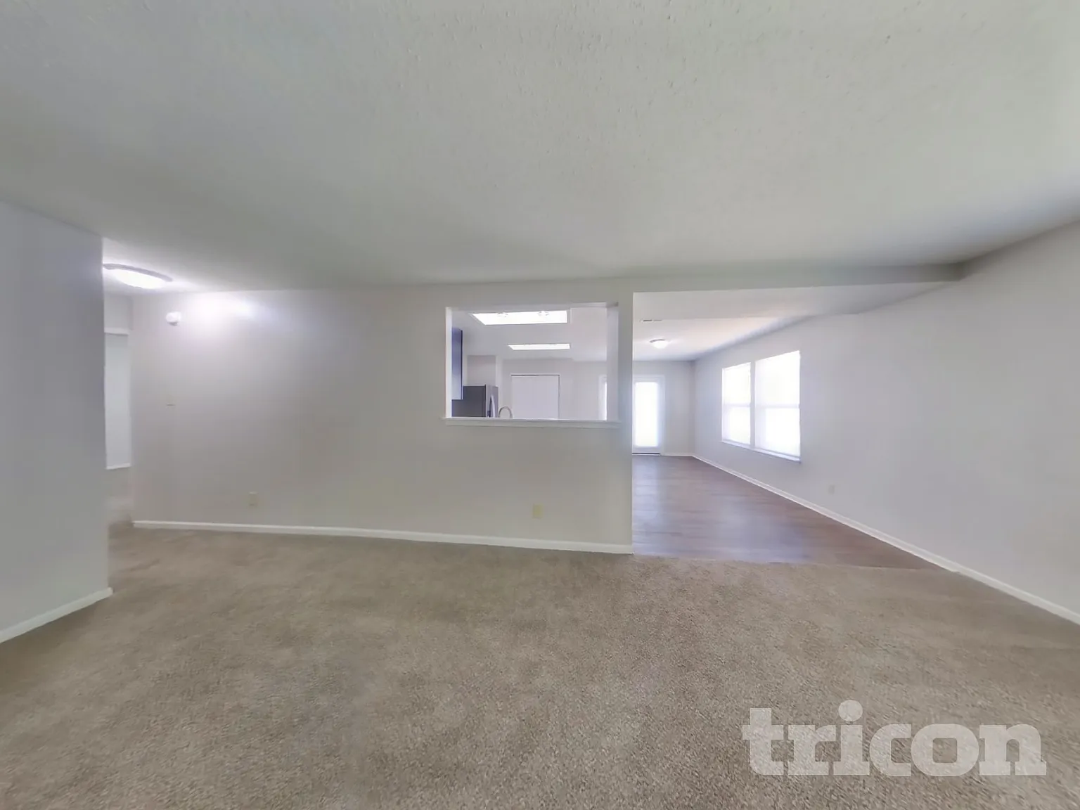 5753 N Jamestown Drive McCordsville IN — Photo 2