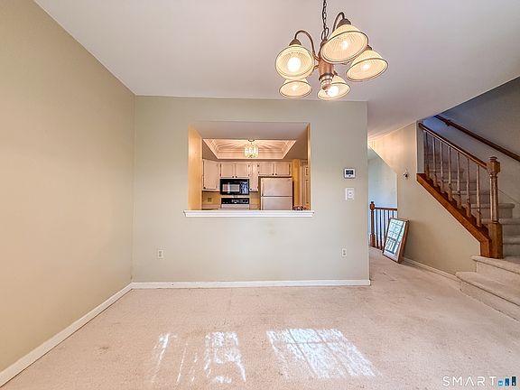 4th image of 1229 Winsted Road #89