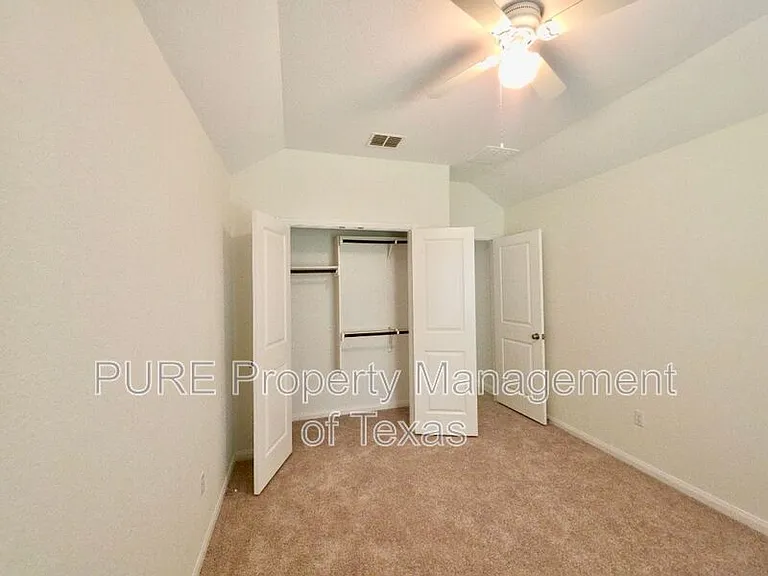 615 Linares Ln — Photo 21