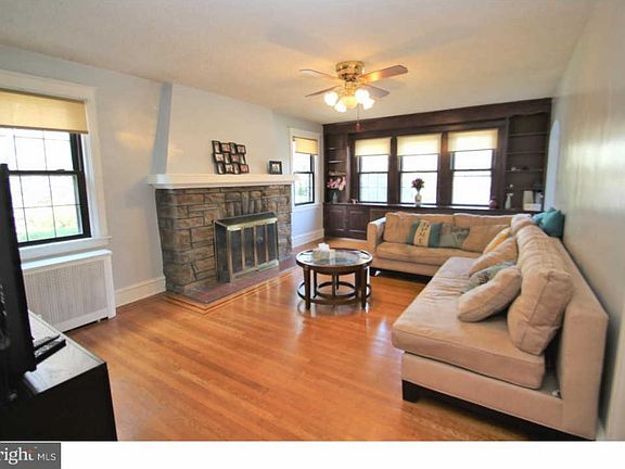 5th image of 840 Turner Ave