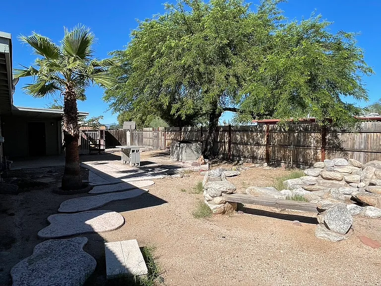 7655 E Tulip Tree St — Photo 20
