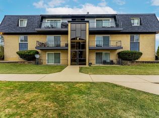 11128 S 84th Ave APT 2B, Palos Hills, IL 60465