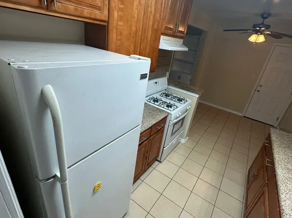 11841 Truro Ave, Hawthorne, CA