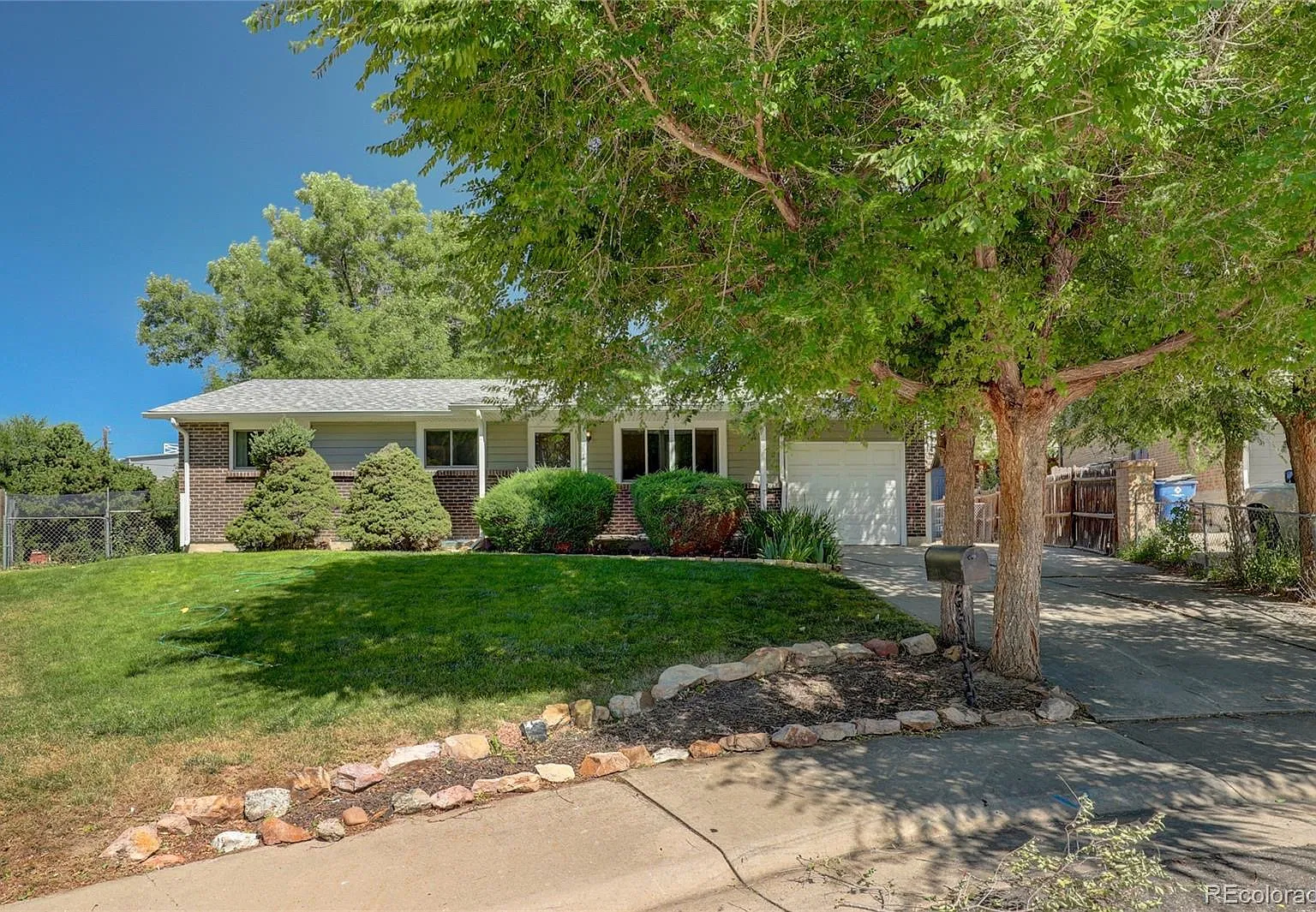 4 bed, 2106 sqft, $2,975 — Photo 1