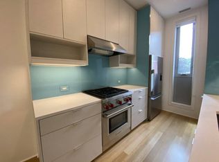 15 Cummings St #TOWNHOUSE 2, Toronto, ON M4M1M7