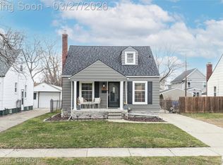 2156 Cambridge Rd, Berkley, MI