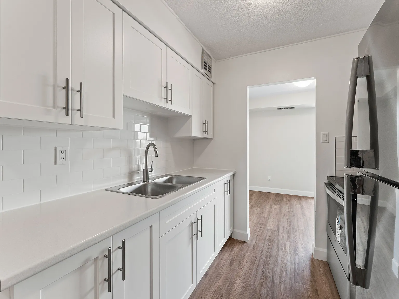 Grandview Apartments — Photo 1