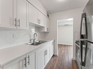 Grandview Apartments, Chatham Kent, ON N7L 4W5