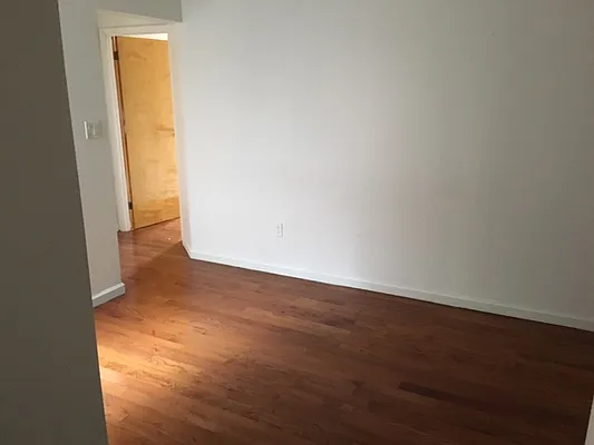 Rented by Moses Stoller, LREB | media 3