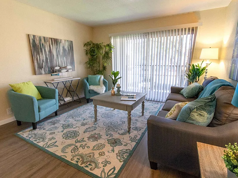 Meadowood Village Apartments — Photo 9