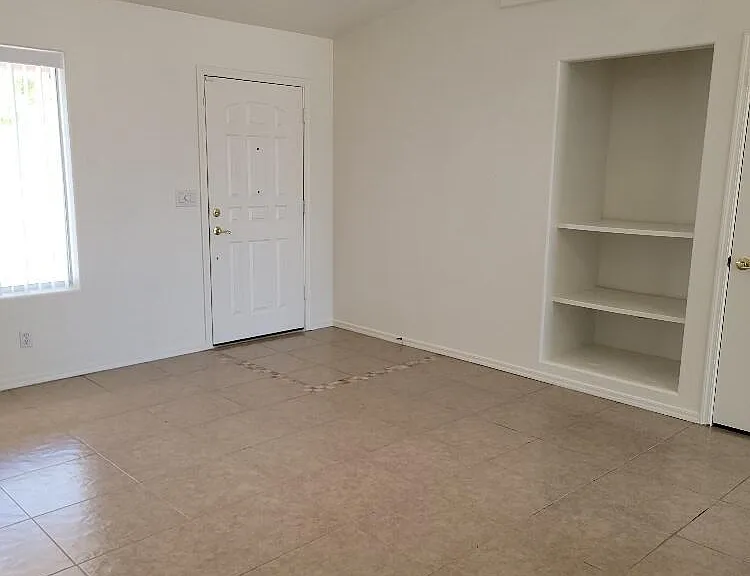 830 Falcon Dr — Photo 4