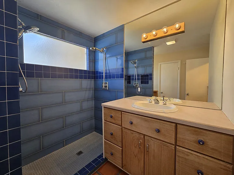 4557 Trinity Dr — Photo 22