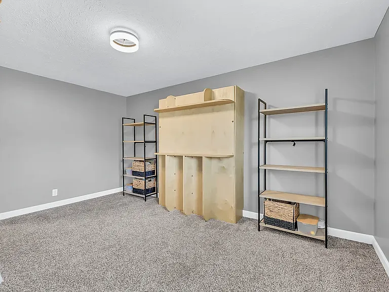 109 Easton Dr — Photo 28