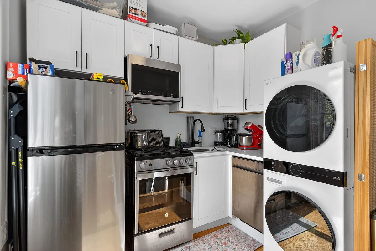 Building Photo - 1576 Cambridge St #3F